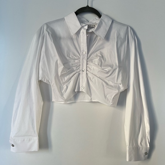 Zara Tops - NWT Zara Cropped Button Down Blouse Size S
